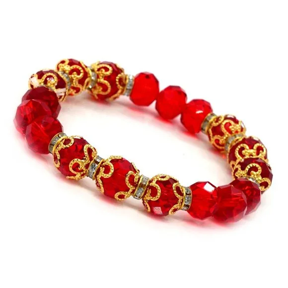 Bracelet with Gold caps and red crystal beads. Rhinestones. OS. - Picture 1 of 2